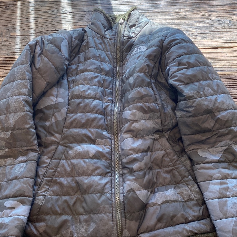 Camo print Notth face Jacket reversible